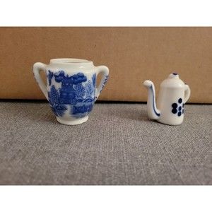 Vtg Blue/White Mini Porcelain Vase and Teapot Japanese unmarked